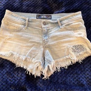 Hollister Shorts with Patch